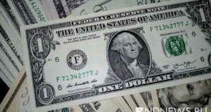 Платина подорожала до исторического рекорда