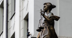 РИАН: суд Москвы запретил объявление о сдаче квартиры только славянам