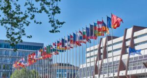 Сенатор Иконников: в Европе осознают абсурдность антироссийской политики