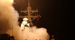 Трамп вновь угрожает Ирану на фоне протестов в стране