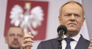 FT: Польша готовит иск против России с требованием выплаты репараций