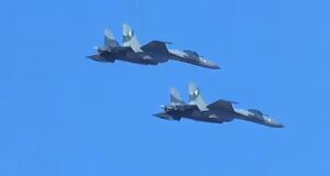 Истребители Су 35 российского производства заметили в небе Алжира