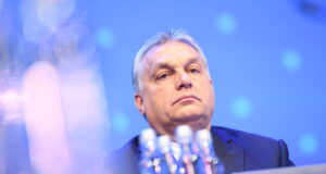 Орбан пошутил, что подбросит украинцев в ЕС автостопом