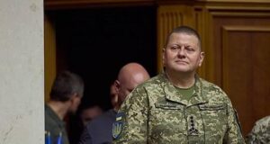 Залужный обвинил Зеленского в срыве контрнаступления ВСУ в 2023 году