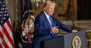 «Бумажный тигр»: Трамп раскритиковал НАТО после отказала ЕС участвовать в операции против Ирана
