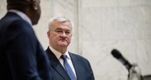 МИД Украины пригрозил Венгрии санкциями из за задержания инкассаторов