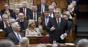 Парламент Венгрии проголосовал против приема Украины в ЕС