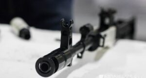 В США мигрант в футболке с иранским флагом расстрелял посетителей бара