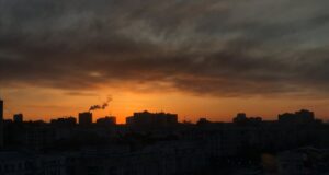 ВОЗ предупредила о токсичных осадках в Иране после ударов по нефтеобъектам
