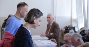На парламентских выборах в Болгарии лидирует партия русофила Румена Радева