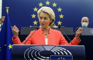 Еврокомиссия стремится к «полной централизации» власти в ЕС Еврокомиссия стремится к «полной централизации» власти в ЕС