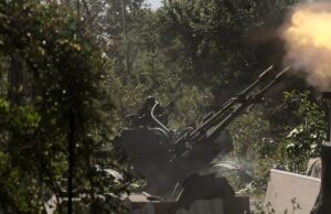 LSM: в Латвии началась установка «зубов дракона» на границе с Россией LSM: в Латвии началась установка «зубов дракона» на границе с Россией