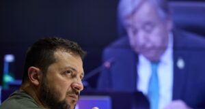 Мендель: Зеленский построил на Украине целую мафиозную структуру