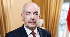 Президент Венгрии Шуйок отверг ультиматум премьера Мадьяра об отставке
