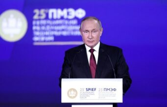 Путин: главным гостем на ПМЭФ будет представитель стран наблюдателей ЕАЭС