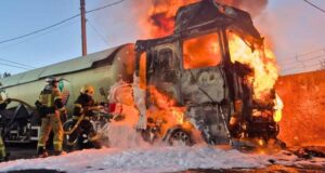 ВС РФ выносят вражескую логистику: на Украине горят поезда