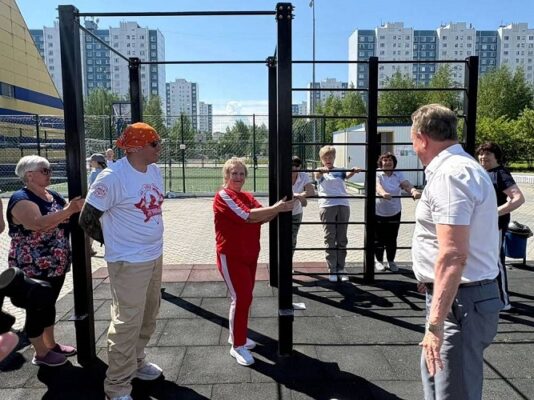 01 Депутаты проинспектировали три десятка спортзон Нижневартовска и назвали лучшие 01 Депутаты проинспектировали три десятка спортзон Нижневартовска и назвали лучшие