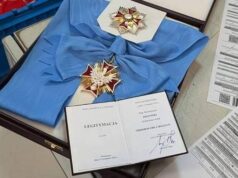 Экс премьер Польши предложил Украине вернуть военную технику вместе с орденами