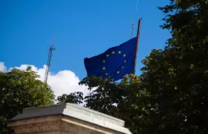 Меркель исключила возможность посредничества на переговорах ЕС с РФ