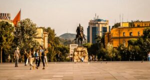 Минфин Албании опять переписывает налоги