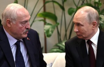 «Обсуждают деликатные непубличные вопросы»: переговоры Путина и Лукашенко идут второй день