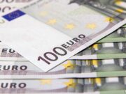 Официальный курс евро подрожал еще почти на 1 рубль