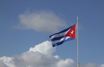 Парламент Кубы одобрил глубокую реформу экономики