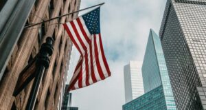 Паспорт не для бедных: США хотят резко поднять пошлины на гражданство