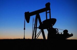Reuters узнал о планах ЕС сохранить потолок цен на нефть из России на текущем уровне