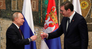 Сербский оппозиционер Парович призвал Москву прекратить поддержку Вучича
