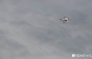 Украинский дрон, летевший на здание торгового центра в Брянске, рухнул на парковку Украинский дрон, летевший на здание торгового центра в Брянске, рухнул на парковку