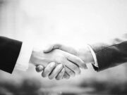 Украинский омбудсмен Лубинец ушёл от ответа на вопрос об объятиях с чиновником из России Украинский омбудсмен Лубинец ушёл от ответа на вопрос об объятиях с чиновником из России