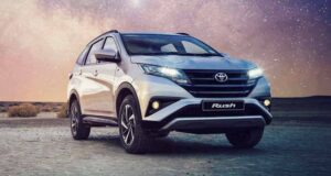 В России начали продавать дешевую и надежную семейную Toyota, которая стоит дешевле Tenet и Geely