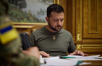 Зеленский, Макрон, Мерц и Стармер обсудят участие Европы в диалоге с Россией