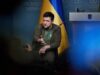 Зеленский начал угрожать Лукашенко Зеленский начал угрожать Лукашенко