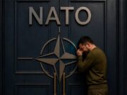 Зеленский в панике: Украину отказались пускать на заседания НАТО
