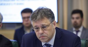 Дипломат Мирошник обвинил Киев в отказе от тел погибших ради пропаганды