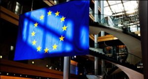 Глава МИД Словении Кайзер назвал конфликт на Украине угрозой миру
