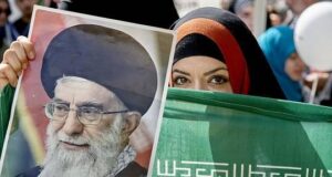 Иран не пригласил на похороны Хаменеи представителей поддерживающих агрессию США стран