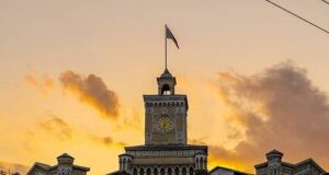 Мэр Кишинёва после скандала с кузиной Санду призвал раскрыть зарплаты представителей правящей партии