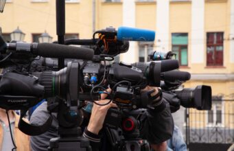 Михаил Пореченков предложил маркировать фильмы с использованием ИИ