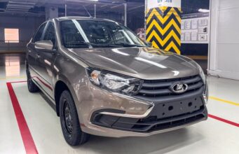 Не влезала под капот: АвтоВАЗ перекраивает кузов «Гранты» ради одной детали