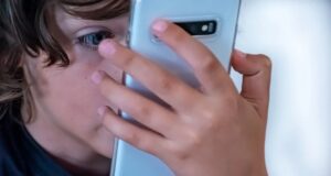 Почему ИИ мультфильмы мешают развитию внимания, объяснил психолог