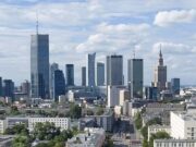 Польша переводит украинцев на общие основания со всеми иностранцами