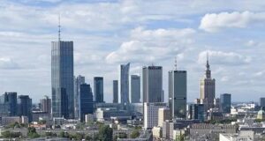 Польша переводит украинцев на общие основания со всеми иностранцами