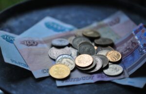 SuperJob: инженеры и медики стали лидерами по росту зарплат в России
