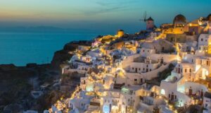 В Греции начинают массовые проверки квартир с Airbnb и Booking
