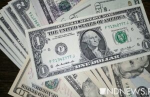 За полгода золотовалютные резервы России сократились почти на $34 млрд