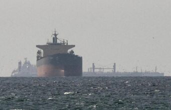 Арабские монархии готовы передать Ирану контроль над Ормузским проливом