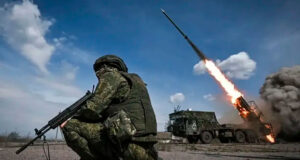 Армия России нанесла удары по военному аэродрому и объектам ТЭК на Украине